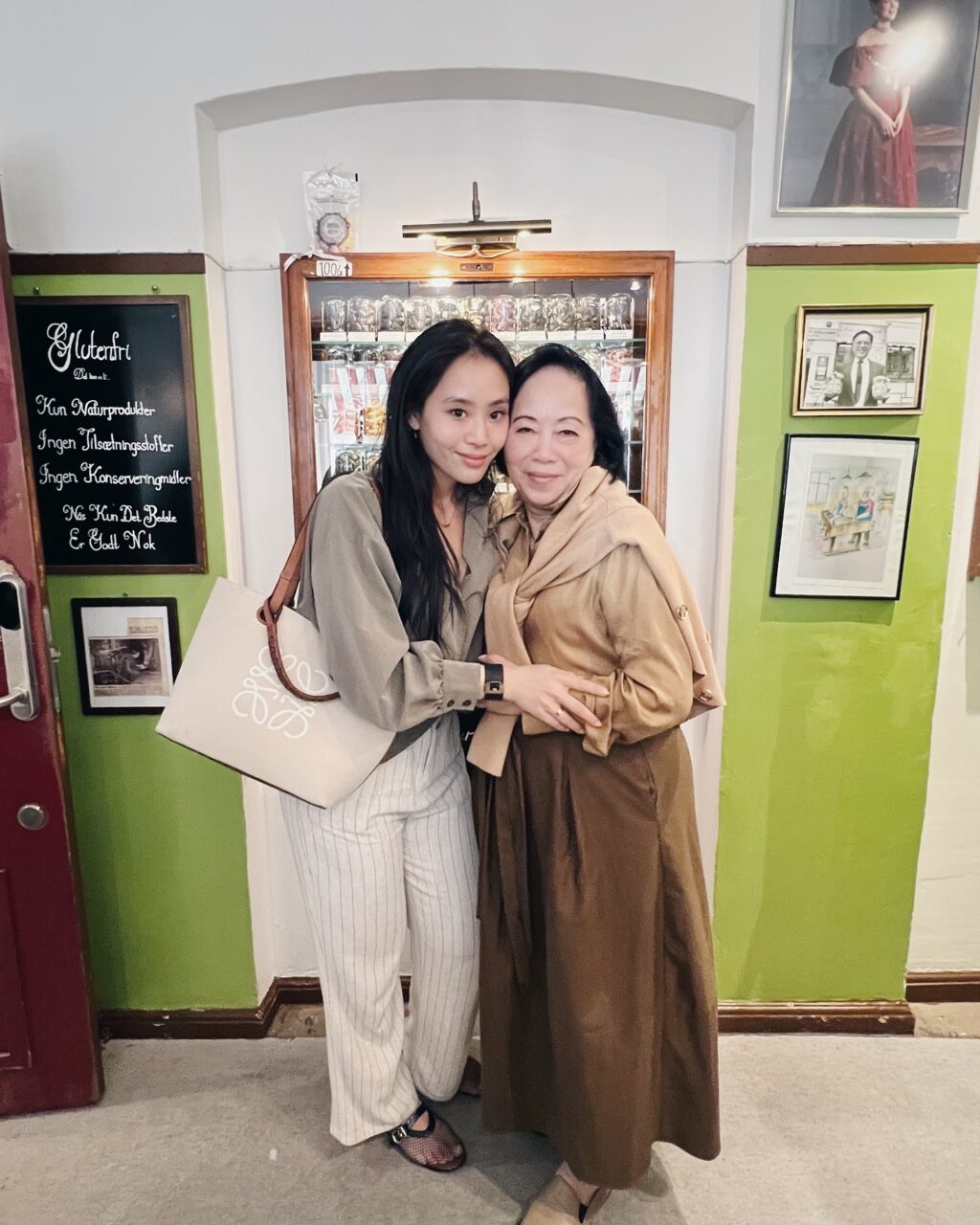 Instagram post from foodtours.eu. This post is in position 8.