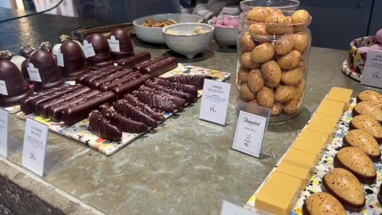 Instagram post from foodtours.eu. This post is in position 4.